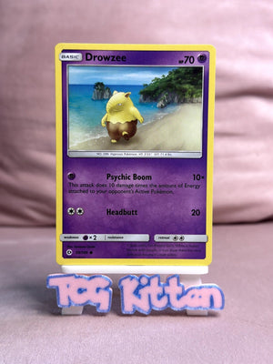 Drowzee 22/30 Common SM Trainer Kit: Lycanroc & Alolan Raichu MP - TCGKITTEN