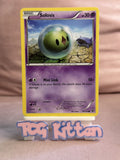 Load image into Gallery viewer, Solosis 33/124 Common Fates Collide Pokemon - LP - TCGKITTEN